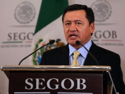 Osorio Chong -en la foto- anuncia la investigación, ordenada por Peña Nieto. EFE /