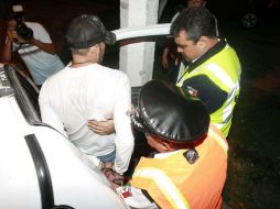 Los automovilistas que sean detenidos tienen derecho a llamar a su abogado quien podrá presentar el juicio de amparo. ARCHIVO /