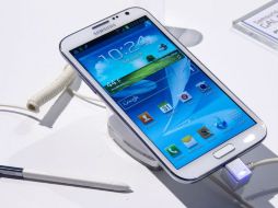 Una actualización de software hará al Mini compatible con el nuevo reloj computarizado Galaxy Gear. ARCHIVO /