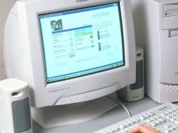 Las personas y las empresas pronto podrán empezar a registrar nombres que terminen en esos sufijos. ARCHIVO /