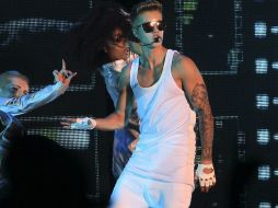 Las fanáticas de Bieber cantaron, corearon, gritaron y lloraron todos los temas de su artista. EFE /