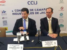 El presidente del CCIJ (i) espera que la certificación impacte de manera positiva en sus niveles de productividad. ESPECIAL /