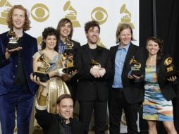 El disco ''The suburbs'' de Arcade Fire recibió un Grammy al mejor álbum. AP /