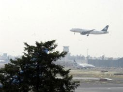 En el ejercicio se aplicaron -por acuerdo- los mismos criterios a las 46 empresas que ofrecen el servicio en el AICM. ARCHIVO /