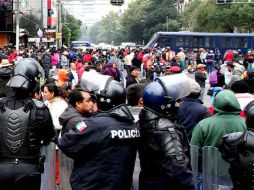Los maestros de la CNTE que actualmente no caben en el plantón de la Plaza de la República podrían ser reubicados. ARCHIVO /