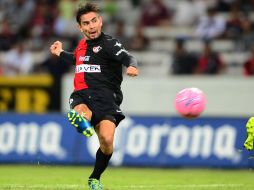 Flavio Santos dispara para anotar el segundo gol del Atlas en el partido. MEXSPORT /
