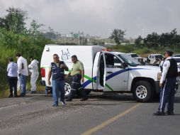 Personal de la Fiscalía y del IJCF acudieron al lugar. ESPECIAL /