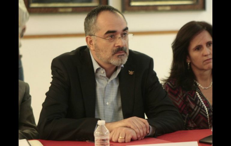 Para el regidor, la CEA carece de facultades para administrar el puente. ARCHIVO /