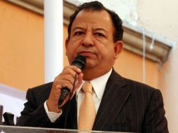 Walton Aburto dice que el gobernador Ángel Aguirre nuevamente lo apoyará con un préstamo, aunque no precisó la cantidad. ARCHIVO /