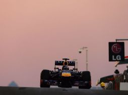 El alemán aventajó en 222  milésimas a Webber, su compañero en Red Bull. EFE /