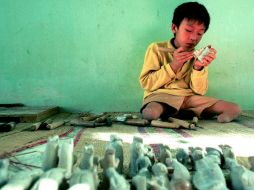 La dioxina, el letal veneno oculto en los 70 millones de litros de Agente Naranja, afectó a generaciones enteras. ARCHIVO /