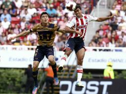 Chivas y Pumas jugarán por un cierre decoroso en el Apertura 2013. MEXSPORT /