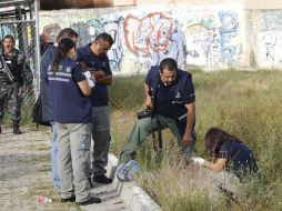 Al lugar arribaron autoridades del Instituto Jalisciense de Ciencias Forenses.  /