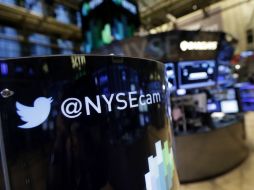 Twitter aumentó hoy el precio de las acciones de su salida a bolsa. AP /