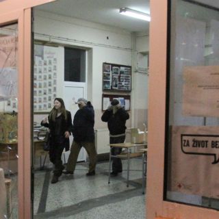 Analizan anular las elecciones en el norte de Kosovo