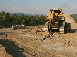 La carretera 200 la componen 190 kilómetros y se tiene proyectado modernizar 169 kilómetros. ARCHIVO /