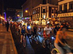 Grupos ciclistas de la ciudad como GDL en Bici lamentan el fin del paseo. ARCHIVO /