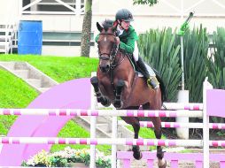 Gaspar, a lomos de ''Gama Cocu'', finalizó su recorrido en la prueba a 1.40 metros en 69.04 segundos.  /