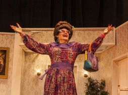 ''La señora presidenta'' robó las risas del público tapatío reunido en el Teatro Galerías la noche del viernes.  /