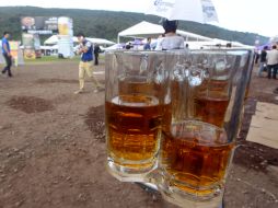 La cerveza es una de las infaltables en celebraciones en este país. ARCHIVO /