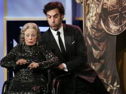 Julia Roberts descalza o Judd Apatow bromeando con querer pelear con Seann Penn son peculiaridades de la ceremonia. AFP /