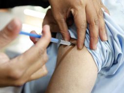 Durante octubre, el IMSS Jalisco aplicó 219 mil 029 vacunas contra la influenza en adultos mayores y niños menores de cinco años. ARCHIVO /