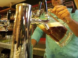 Han dispuesto medidas adicionales para prevenir a sus clientes de ser víctimas del alcoholímetro. ARCHIVO /