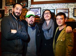 Los integrantes de la banda de rock mexicana, Azul Violeta.  /