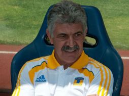 Ricardo 'Tuca' Ferretti dice que lo importante es obtener un boleto a semifinales. ARCHIVO /