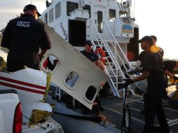 Cerca de 454 kilogramos de desechos del avión han sido recuperados y serán investigados. EFE /