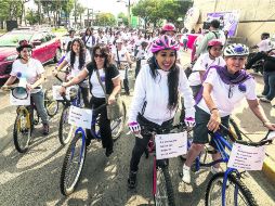 Participantes en la rodada contra la violencia de género.  /