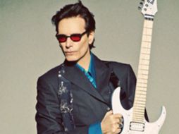 Llega a Guadalajara con el titánico proyecto The Story of Light donde trata de recuperar elementos de la vida normal. ESPECIAL /