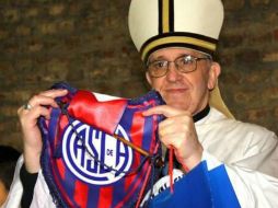 Jorge Mario Bergoglio no esconde su afición por el futbol sudamericano. ESPECIAL /