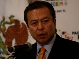 El líder nacional del PRI, César Camacho, califica de sorprendente el anuncio del PRD sobre que abandona el Pacto por México. ARCHIVO /