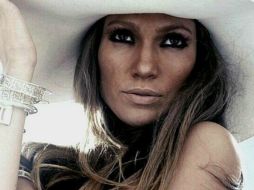 En la imagen es posible ver un pliegue de su piel, comúnmente llamada 'lonja'. ESPECIAL /