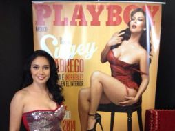 La actriz Sugey Ábrego durante la presentación de la revista Playboy del mes de diciembre. ESPECIAL /