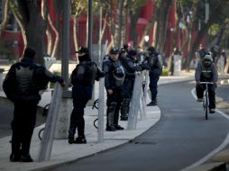 A los alrededores de la movilización se mantienen los policías en espera de alguna orden. SUN /