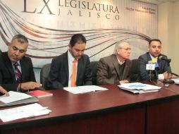 Los diputados de Acción Nacional llamaron al gobernador de Jalisco a cumplir su palabra y no aumentar la tarifa del pasaje. ESPECIAL /