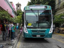 Actualmente, la tarifa del transporte público en la ZMG es de seis pesos. ARCHIVO /