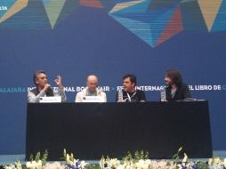 Los moneros Jis y Trino estuvieron acompañados por Diego Luna durante la presentación de 'La Chora Interminable'  /