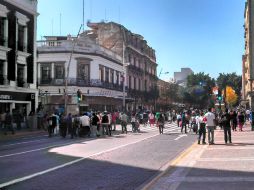 Los inconformes han bloqueado las avenidas 16 de Septiembre y Juárez.  /
