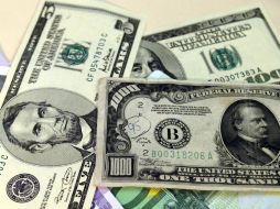El dólar perdió 14 centavos a comparación de la jornada anterior. ARCHIVO /