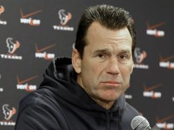 Kubiak dejó una marca de 61-64 y dos títulos divisionales para los Texanos.  /