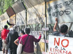 Entre cacerolazos, mentadas y casas de campaña se manifiestan simpatizantes de MORENA NTX /