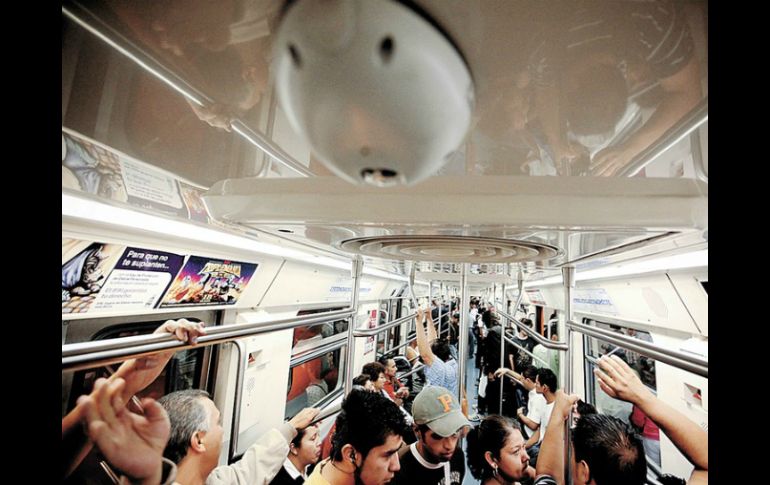 Mancera tenía previsto entregar una primaria y dejó de ir porque había manifestantes en la zona. ARCHIVO /