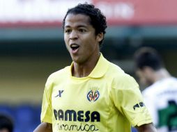 En apenas 24 minutos, Giovani dos Santos logró múltiples tantos. EFE /
