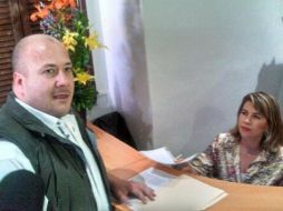 Enrique Alfaro Ramírez, al momento de entregar un oficio en la Secretaría General de Gobierno.  /