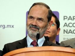 Gustavo Madero celebra la aprobación de la reforma energética en el Congreso de la Unión. ARCHIVO /