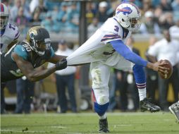 Manuel (3) tuvo una actuación discreta pero efectiva para darle a los Bills la victoria. AP /