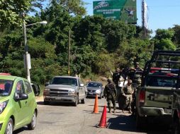 Transportistas y comerciantes se han manifestando exigiendo la salida del secretario de Seguridad. ARCHIVO /